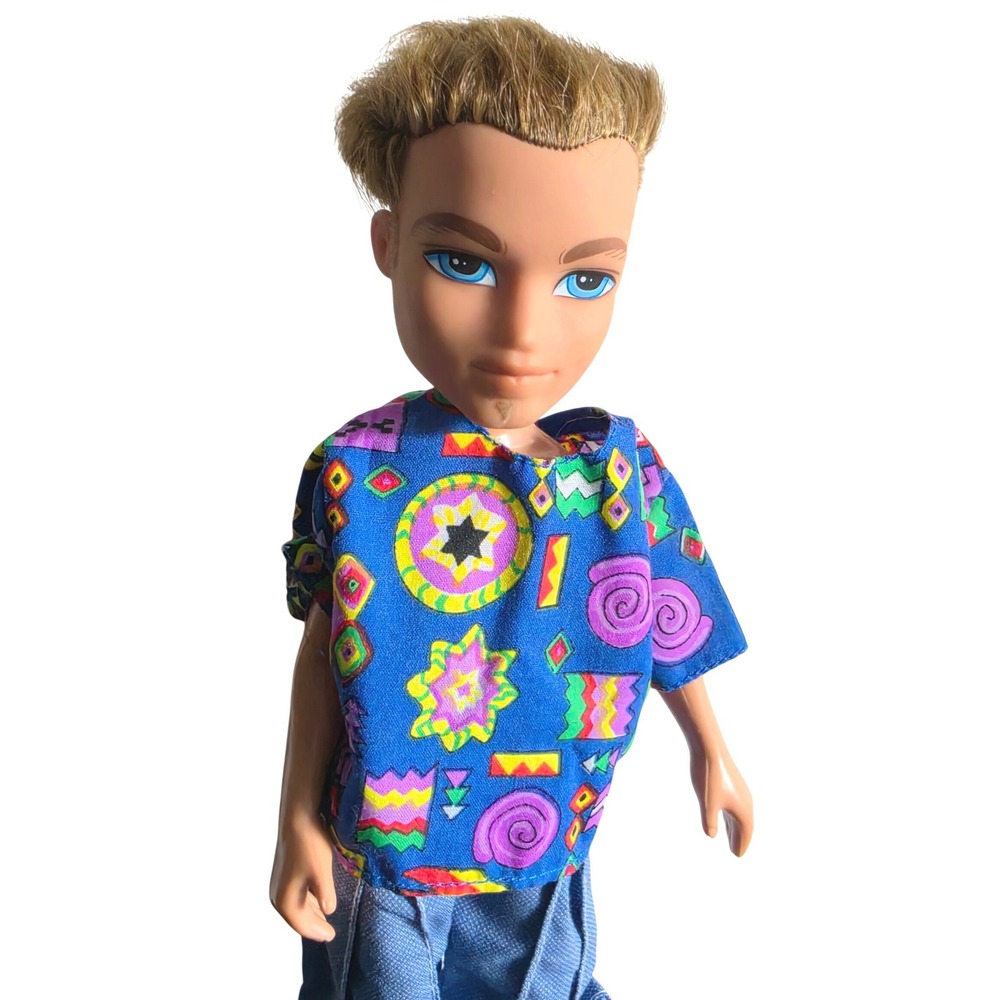 MGA Bratz Boyz Doll 2003 Blonde Blue Eyes Geometric Print Shirt Blue Pants